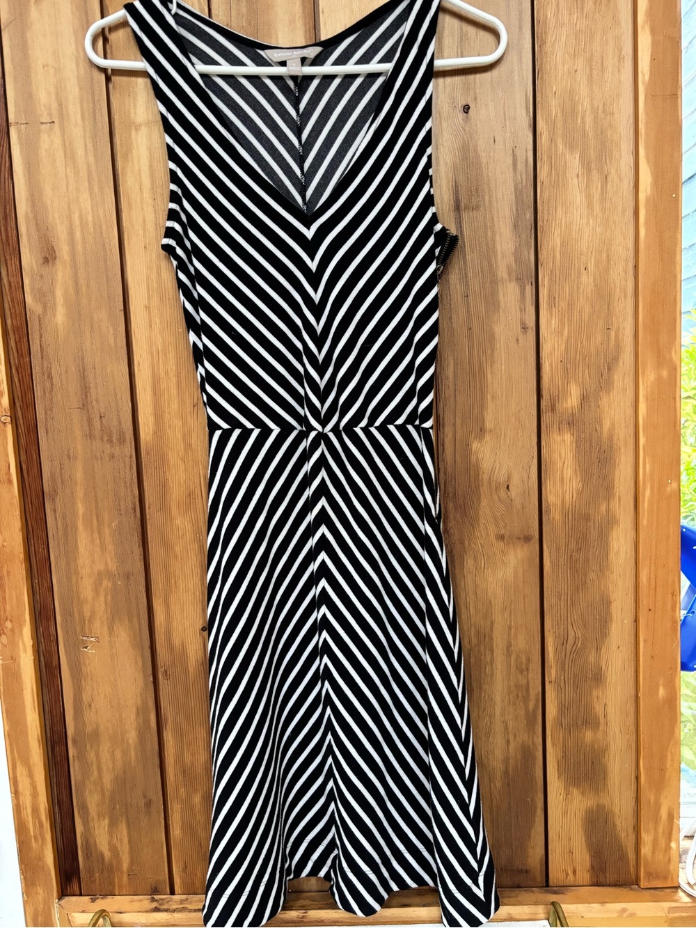 Banana Republic Black & White Chevron Striped V-Neck Dress - Size 2